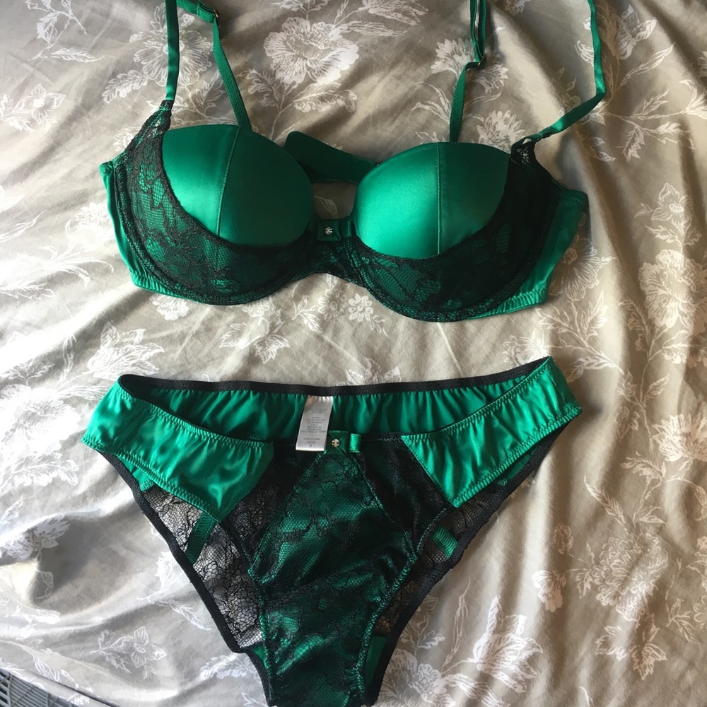 New Green Christmas Victoria Secret Set
